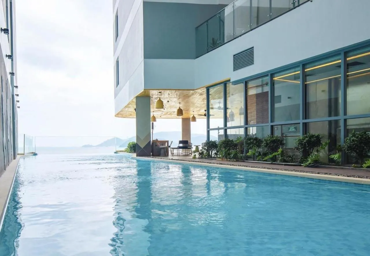 Handy Panorama Nha Trang Condotel 0*,